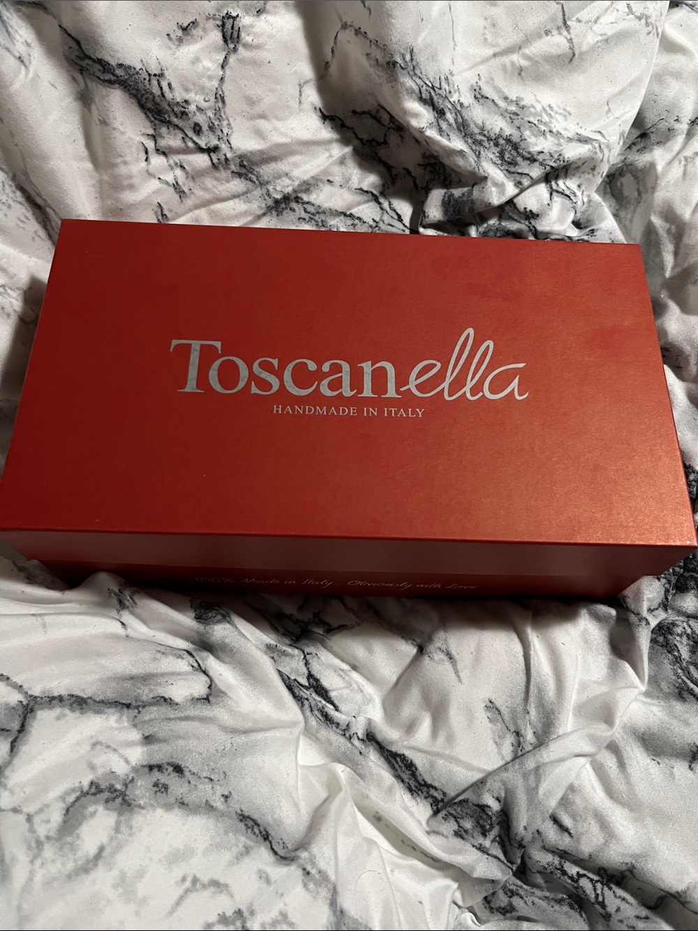Toscanella Cream Leather Toe-Loop Buckle Sandals - Picture 4 of 5